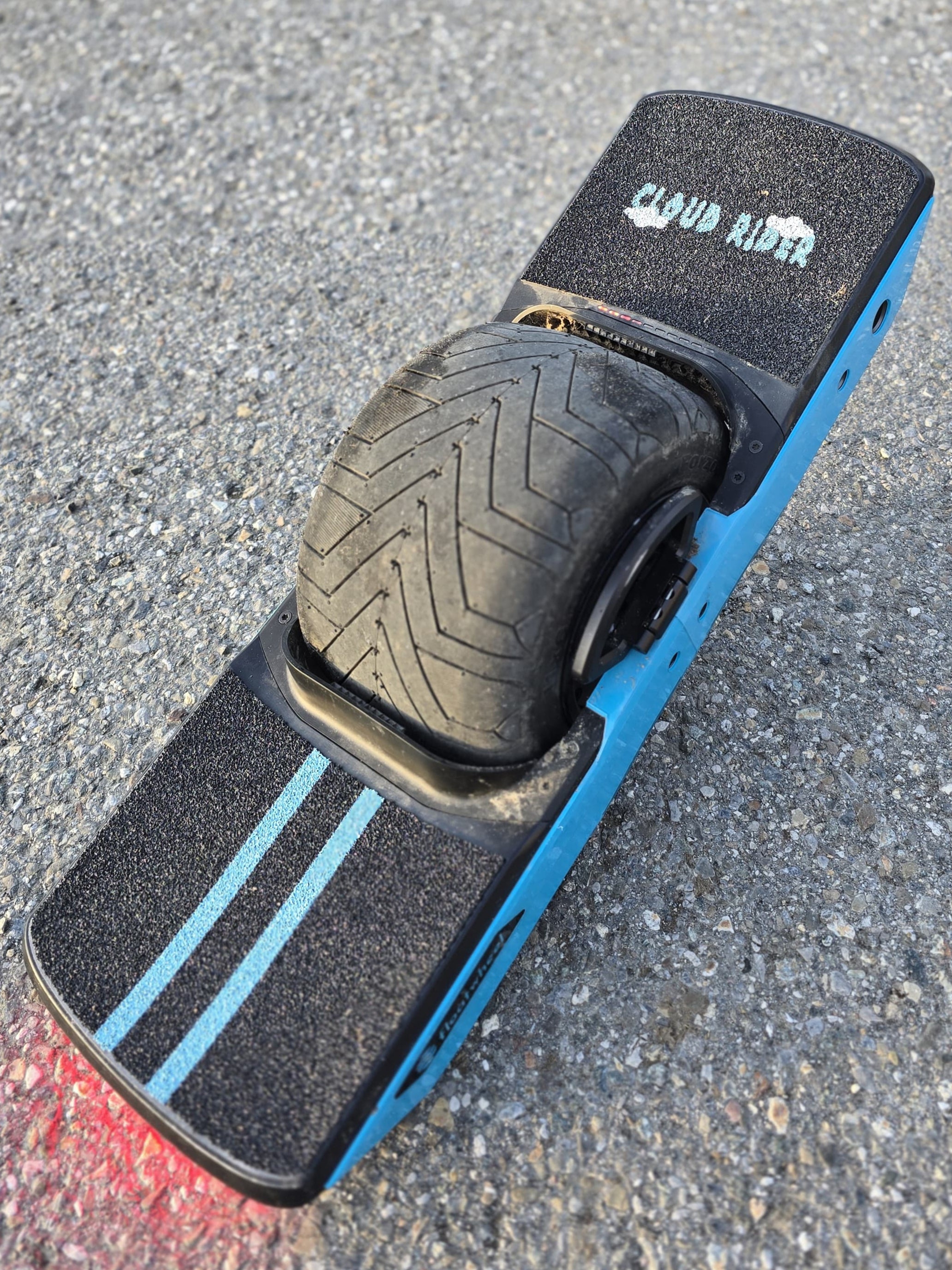 Floatwheel with Trailbanger Griptape with rally strypes and printed design